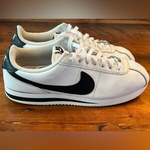 Nike Cortez 7.5 Men’s or 9 Women’s
